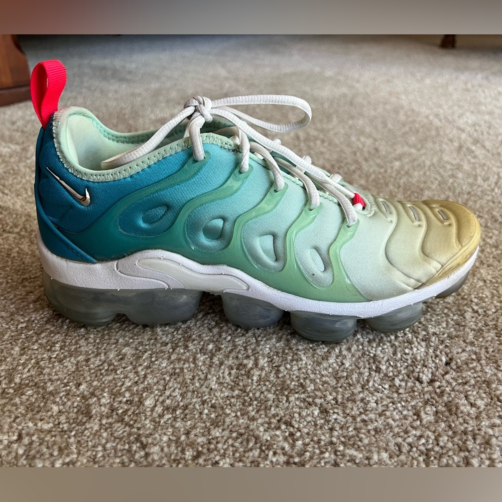 Nike Women’s Vapormax Plus